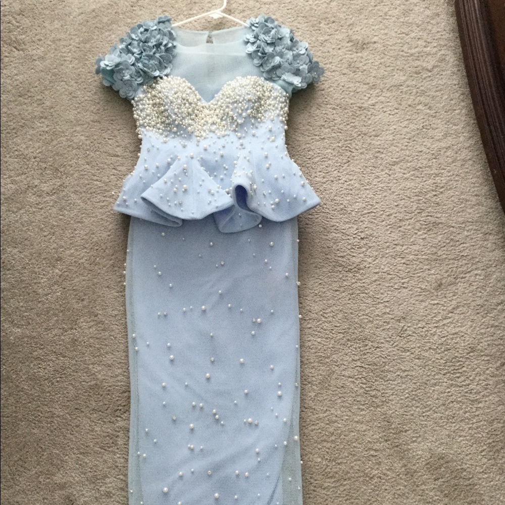 Evening or prom couture dress